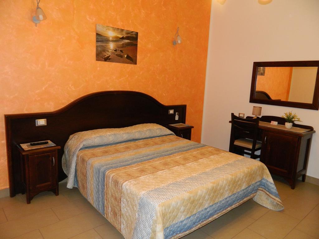 Baia Santa Margherita B&B Castelluzzo Zimmer foto